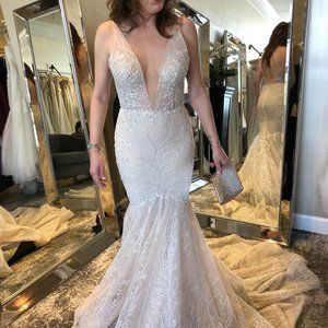 ADAM ZOHAR "BYANNA" WEDDING GOWN